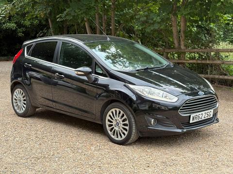 Ford Fiesta Hatchback 1.0T EcoBoost Titanium Euro 5 (s/s) 5dr