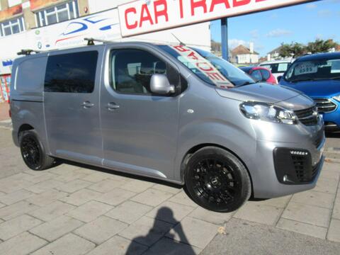Vauxhall Vivaro Combi Van 2.0 Turbo D 3100 Sportive Crew Van L1 H1 Euro 6 (s/s) 5dr