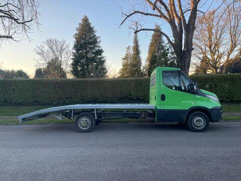 Iveco Daily Vehicle Transporter 2.3 TD 12V 35S 4100 HiMatic RWD L3 2dr