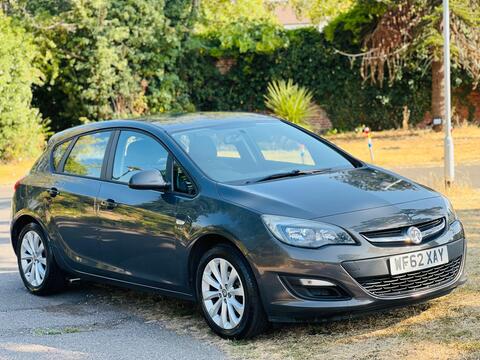 Vauxhall Astra Hatchback 1.4 16v Active Euro 5 5dr