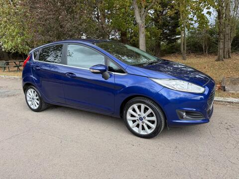 Ford Fiesta Hatchback 1.0T EcoBoost Titanium Euro 6 (s/s) 5dr