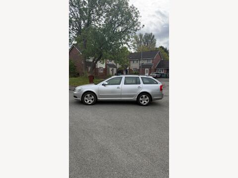 2012 Skoda Octavia, photograph 4