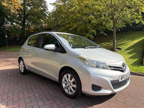 Toyota Yaris Hatchback 1.33 Dual VVT-i TR Euro 5 5dr