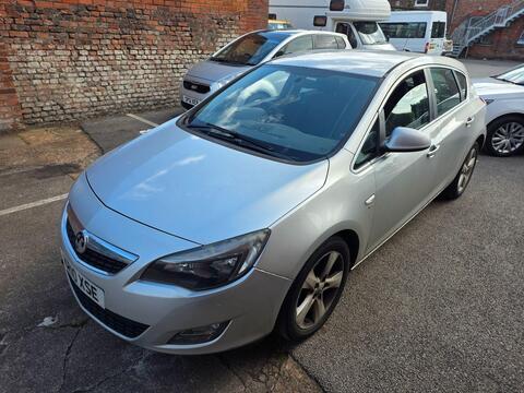 Vauxhall Astra Hatchback 1.6 16v SRi Euro 5 5dr