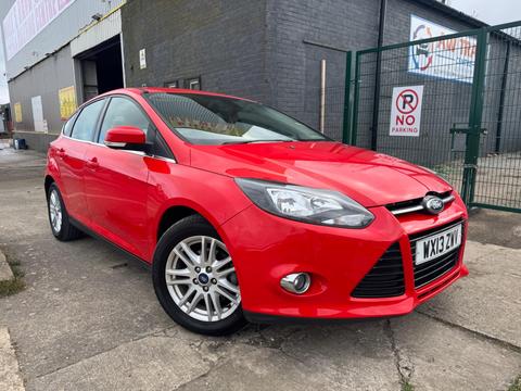 Ford Focus Hatchback 1.0T EcoBoost Titanium Euro 5 (s/s) 5dr