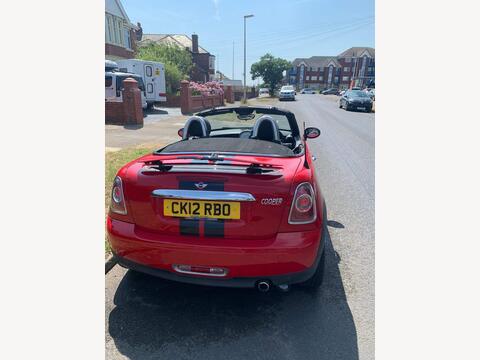 2012 MINI Roadster, photograph 2