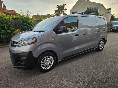 Vauxhall Vivaro Panel Van 1.5 Turbo D 2700 Dynamic L1 H1 Euro 6 (s/s) 6dr