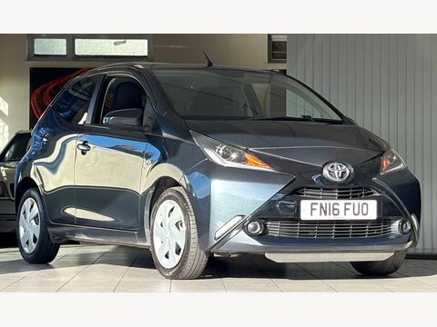 Toyota AYGO Hatchback 1.0 VVT-i x-play Euro 5 5dr Euro 5