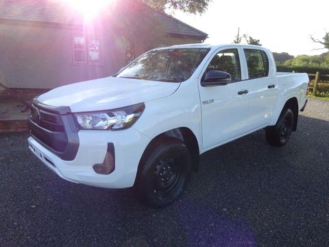 Toyota Hilux Pickup 2.4 D-4D Active 4WD Euro 6 (s/s) 4dr