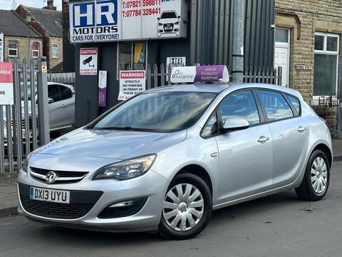 Vauxhall Astra Hatchback 1.7 CDTi ecoFLEX Exclusiv Euro 5 (s/s) 5dr