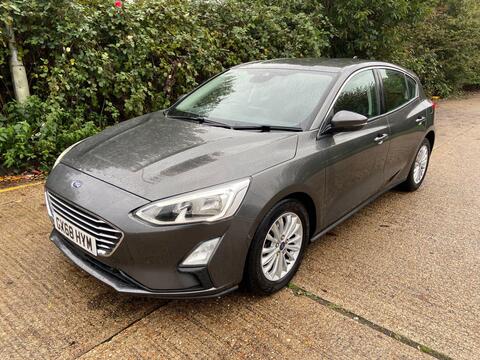 Ford Focus Hatchback 1.0T EcoBoost Titanium Euro 6 (s/s) 5dr