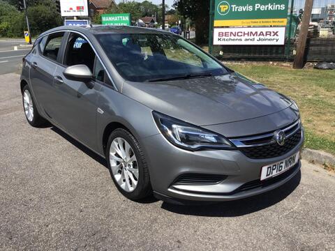 Vauxhall Astra Hatchback 1.6 CDTi ecoFLEX Design Euro 6 (s/s) 5dr
