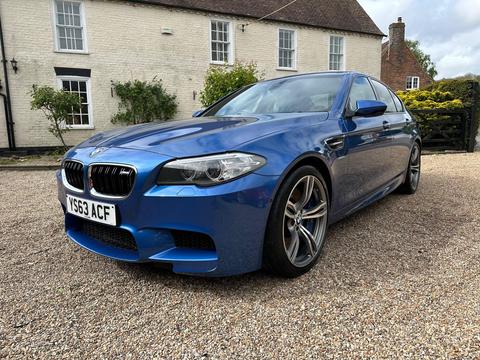 BMW M5 Saloon 4.4 V8 DCT Euro 5 (s/s) 4dr