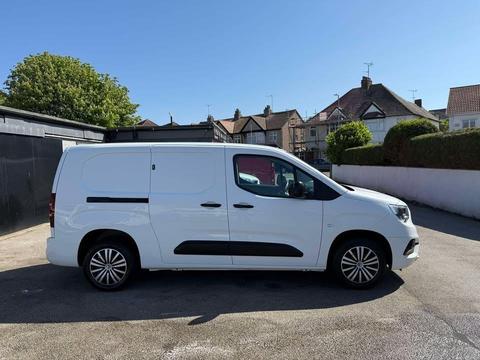 Vauxhall Combo Panel Van 1.5 Turbo D 2300 Sportive L2 H1 Euro 6 4dr