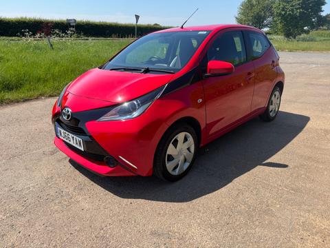 Toyota AYGO Hatchback 1.0 VVT-i x-play Euro 5 5dr Euro 5