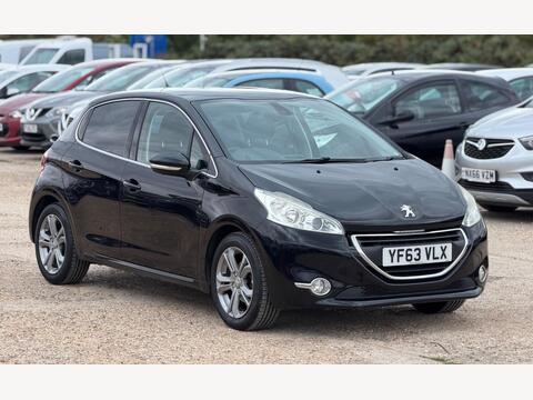 Peugeot 208 Hatchback 1.2 VTi Allure Euro 5 5dr