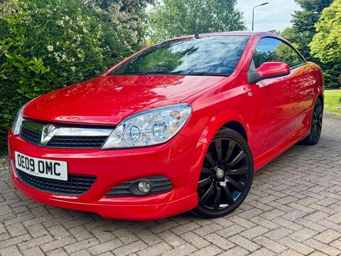 Vauxhall Astra Convertible 1.8i Exclusiv Black Twin Top 2dr