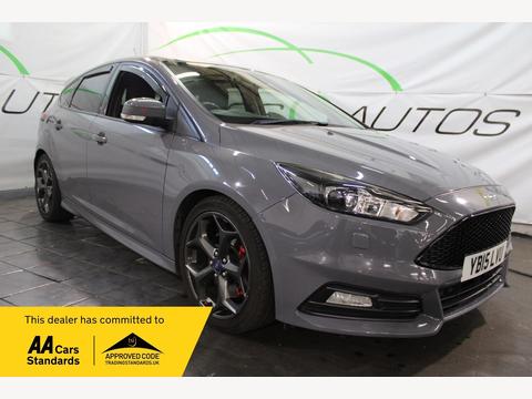 Ford Focus Hatchback 2.0T EcoBoost ST-3 Euro 6 (s/s) 5dr
