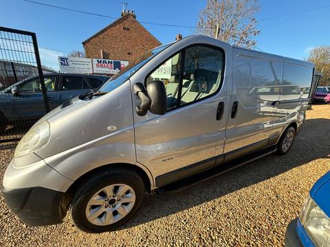Nissan Primastar Panel Van 2.0 dci 2900 SE L2 h1 5 door