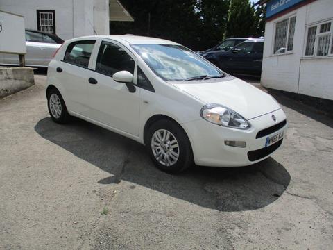 Fiat Punto Hatchback 1.2 Pop + Euro 6 5dr
