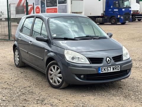 Renault Scenic MPV 1.6 VVT Dynamique 5dr