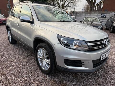Volkswagen Tiguan SUV 2.0 TDI BlueMotion Tech S DSG 4WD Euro 5 (s/s) 5dr
