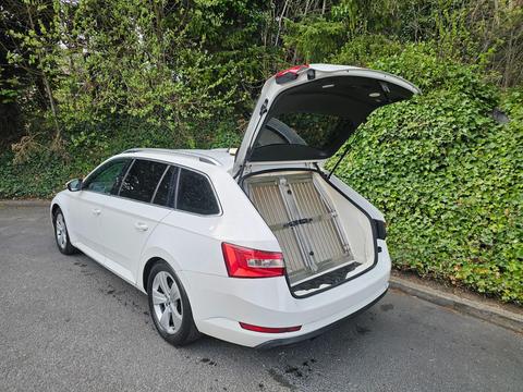 Skoda Superb Estate 2.0 TDI SE 4WD Euro 6 (s/s) 5dr