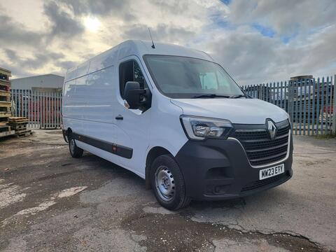 Renault Master Panel Van 2.3 dCi 35 Business FWD LWB Medium Roof Euro 6 4dr