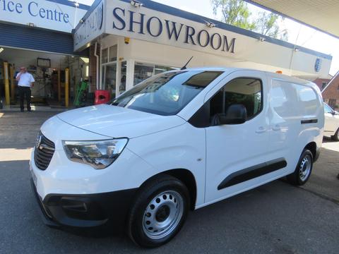 Vauxhall Combo Panel Van 1.5 Turbo D 2300 Edition Auto L2 H1 Euro 6 (s/s) 4dr