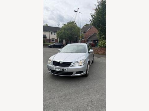 2012 Skoda Octavia, photograph 3