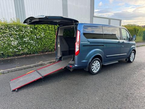 Ford Tourneo Custom Minibus 2.0 310 EcoBlue Titanium L1 Euro 6 (s/s) 5dr