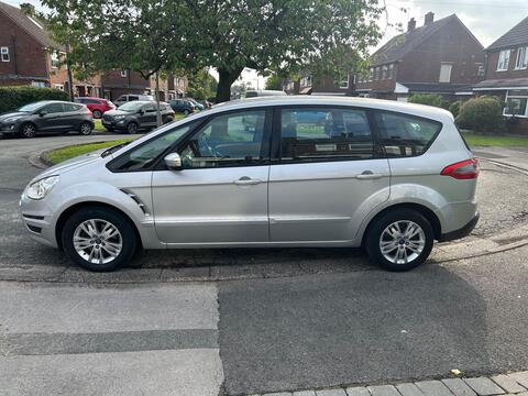 2012 Ford S-Max, photograph 4