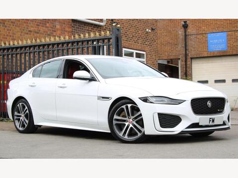 Jaguar XE Saloon 2.0 D200 MHEV R-Dynamic SE Auto Euro 6 (s/s) 4dr