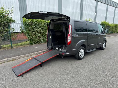 Ford Tourneo Custom Minibus 2.0 310 EcoBlue Titanium Auto L1 Euro 6 (s/s) 5dr