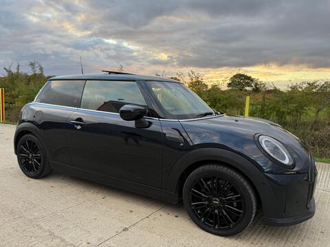MINI Hatch Hatchback 1.5 Cooper Exclusive Steptronic Euro 6 (s/s) 3dr