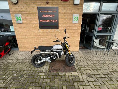 Bluroc Motorcycles X-Bongo 50 Roadster/Retro 50 Euro 5