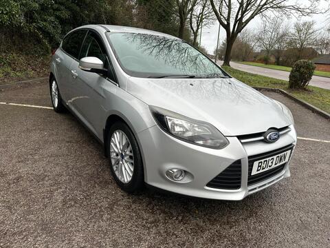 Ford Focus Hatchback 1.0T EcoBoost Zetec Euro 5 (s/s) 5dr