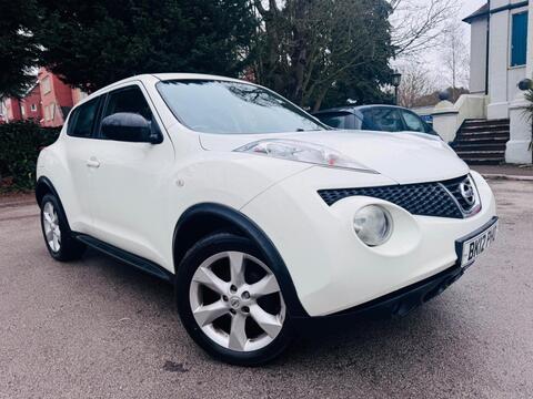 Nissan Juke SUV 1.6 Acenta Euro 5 (s/s) 5dr