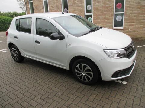 Dacia Sandero Hatchback 1.0 SCe Ambiance Euro 6 5dr