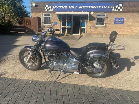 Yamaha XVS1100 Custom Cruiser 1100 Drag Star Classic