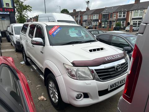 Toyota Hilux Pickup 3.0 D-4D Invincible 4WD Euro 5 4dr