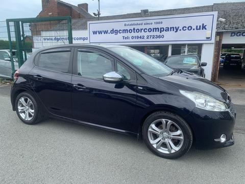Peugeot 208 Hatchback 1.4 HDi Style Euro 5 5dr