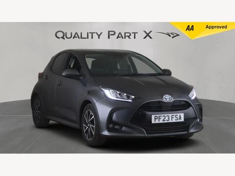 Toyota Yaris Hatchback 1.5 VVT-h Design E-CVT Euro 6 (s/s) 5dr
