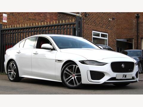 Jaguar XE Saloon 2.0 D200 MHEV R-Dynamic SE Auto Euro 6 (s/s) 4dr
