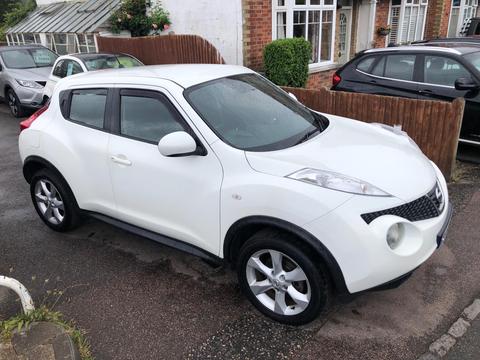 Nissan Juke SUV 1.6 Acenta Euro 5 (s/s) 5dr