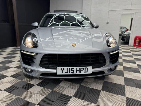 Porsche Macan view 6