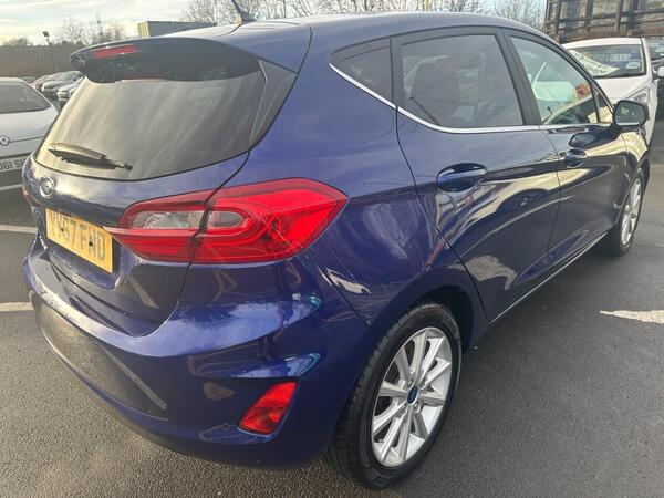 Ford Fiesta view 3