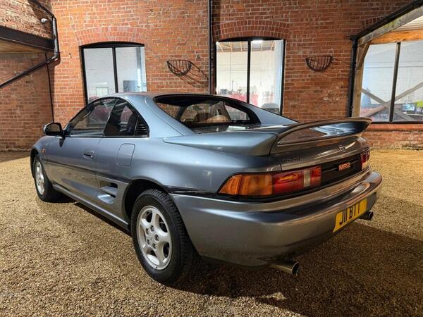 Toyota MR2 view 4
