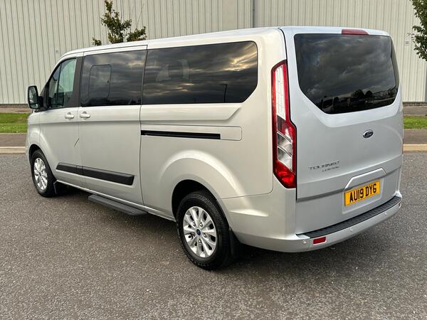 Ford Tourneo Custom view 6