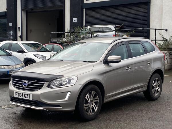 Volvo XC60 view 5